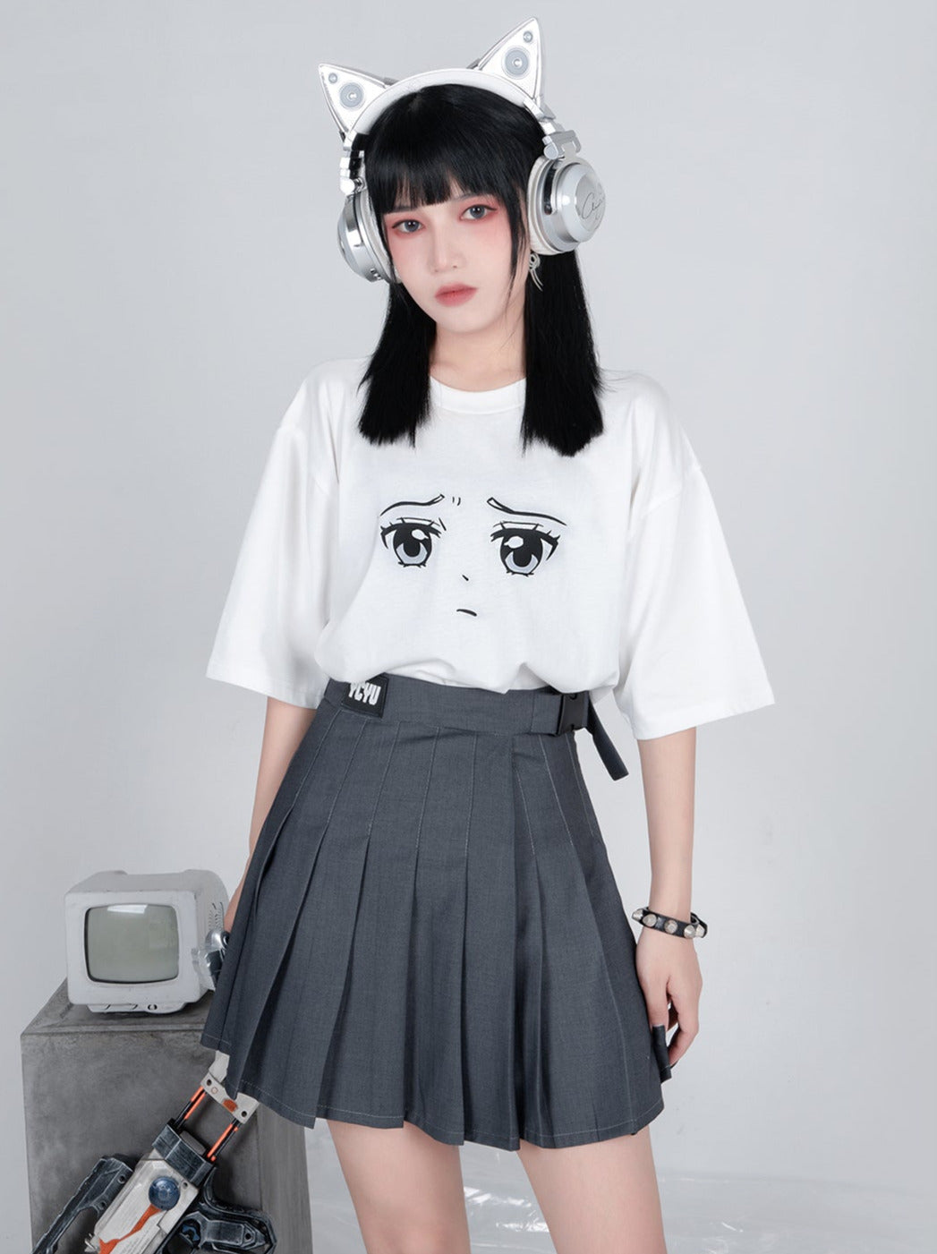 二次元イノセントアイドロップショルダーTシャツ