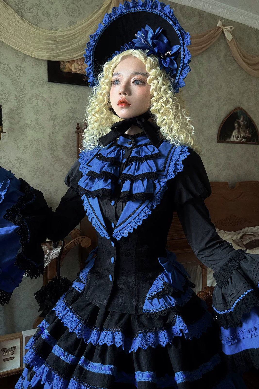 [Pre-order Deadline: July 13] Klein Blue Gothic Lolita Series Floral Bonnet