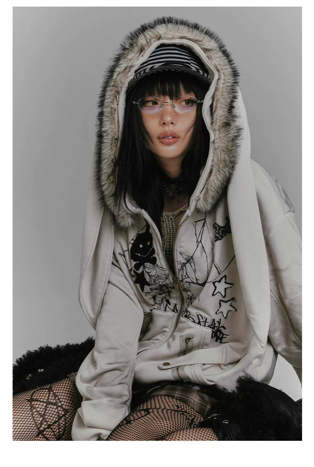 ラビットイヤーフードジップパーカー