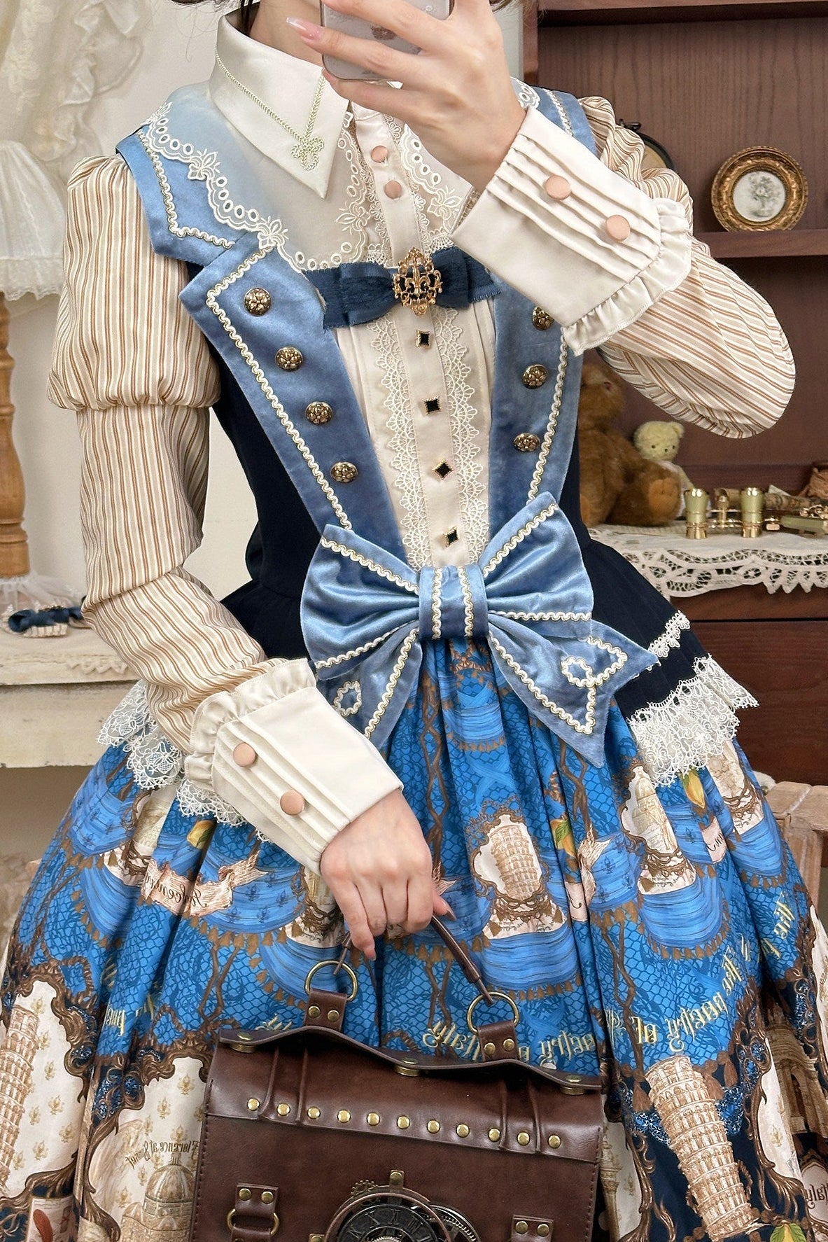 [Reservation Deadline: November 6] Beige Striped Short-Sleeve Lolita Shirt with Beautiful Embroidery and a Layered Lace Collar + Pair of Detachable Long Sleeves + Long-Sleeve Shirt (with Detachable Embroidered Collar)