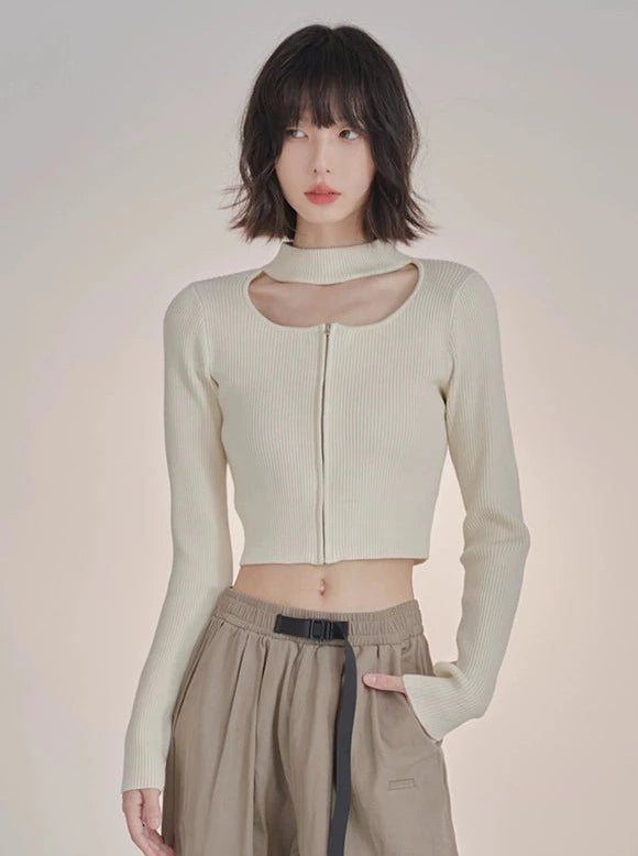 Open décolleté design niche knit sweater