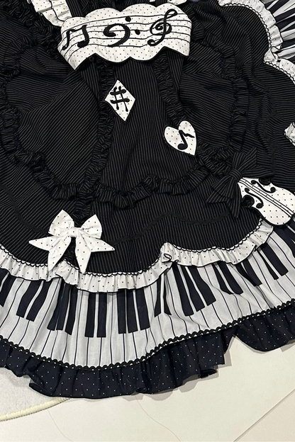[Reservierungsschluss 15. August] Klassisches Piano-Lolita-JSK mit Rüschenträgern, Notenschleifen-Schürzenkleid-Set + Komplettset