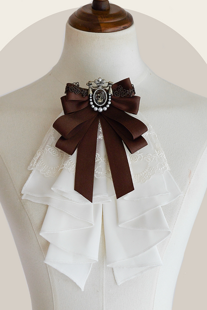 [Reservierungsschluss 19. September] Elegantes Hemd mit Cameo-Schleife, Spitzenjabot und Rüschen