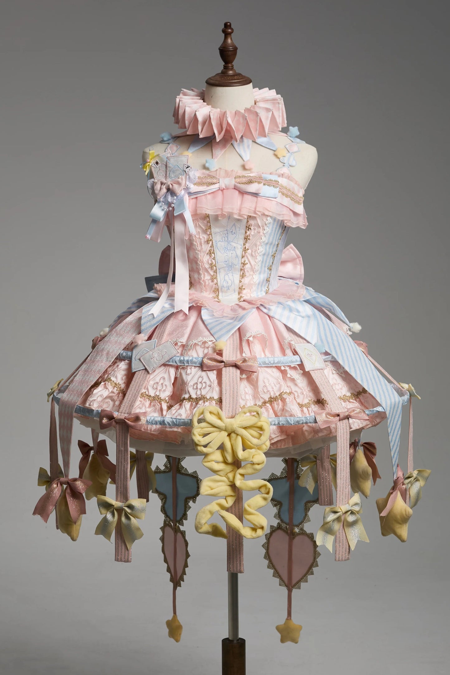 [Vorbestellung bis 16. März] Castle Lolita Oberteil + Rock + Reifrock + Accessoires