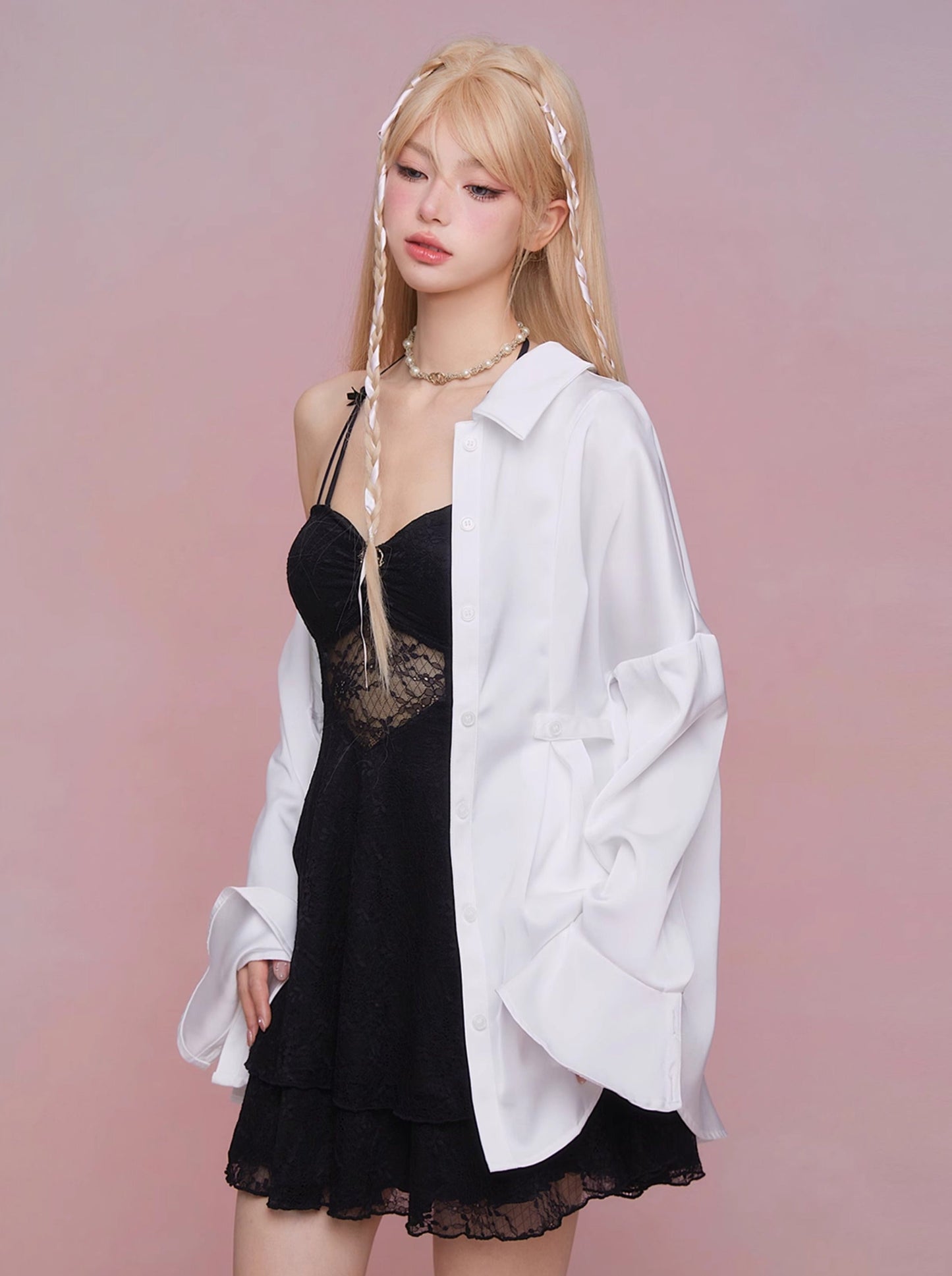 Chic Girl - Robe transparente en dentelle