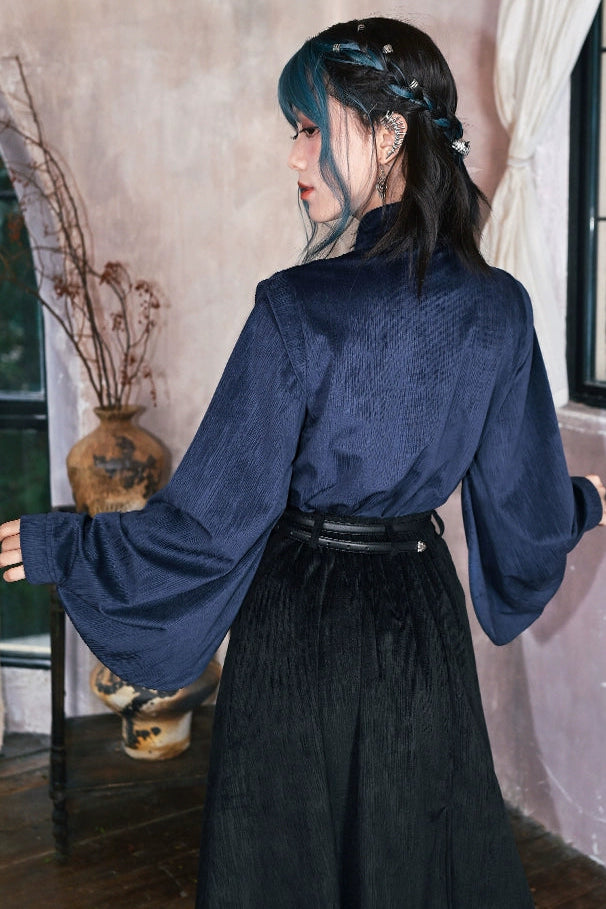 サテンチャイナブラウス