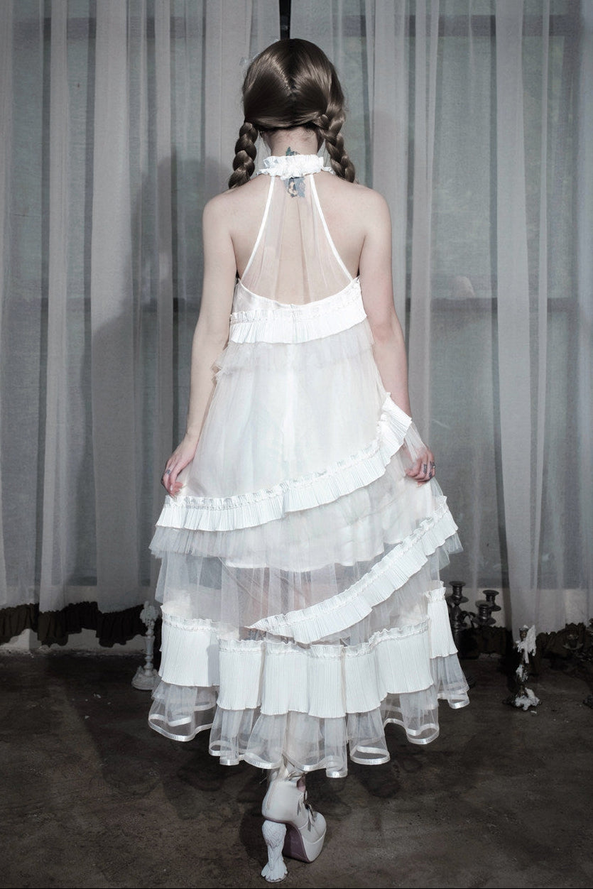 [Pre-order Deadline: October 14] Black/White Gothic Lolita Blue Butterfly Bow Tulle Ruffle Layered Halter Dress