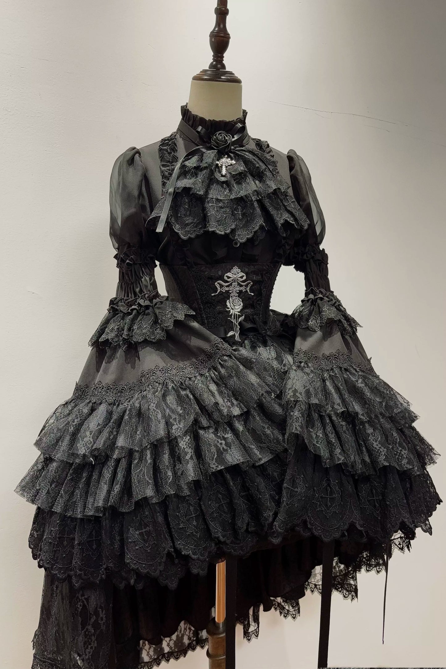 【Vorbestellung bis 18. März】 Dark Kawaii Gothic Lolita Rock + Shirt + Haarband + Hut + Ärmel