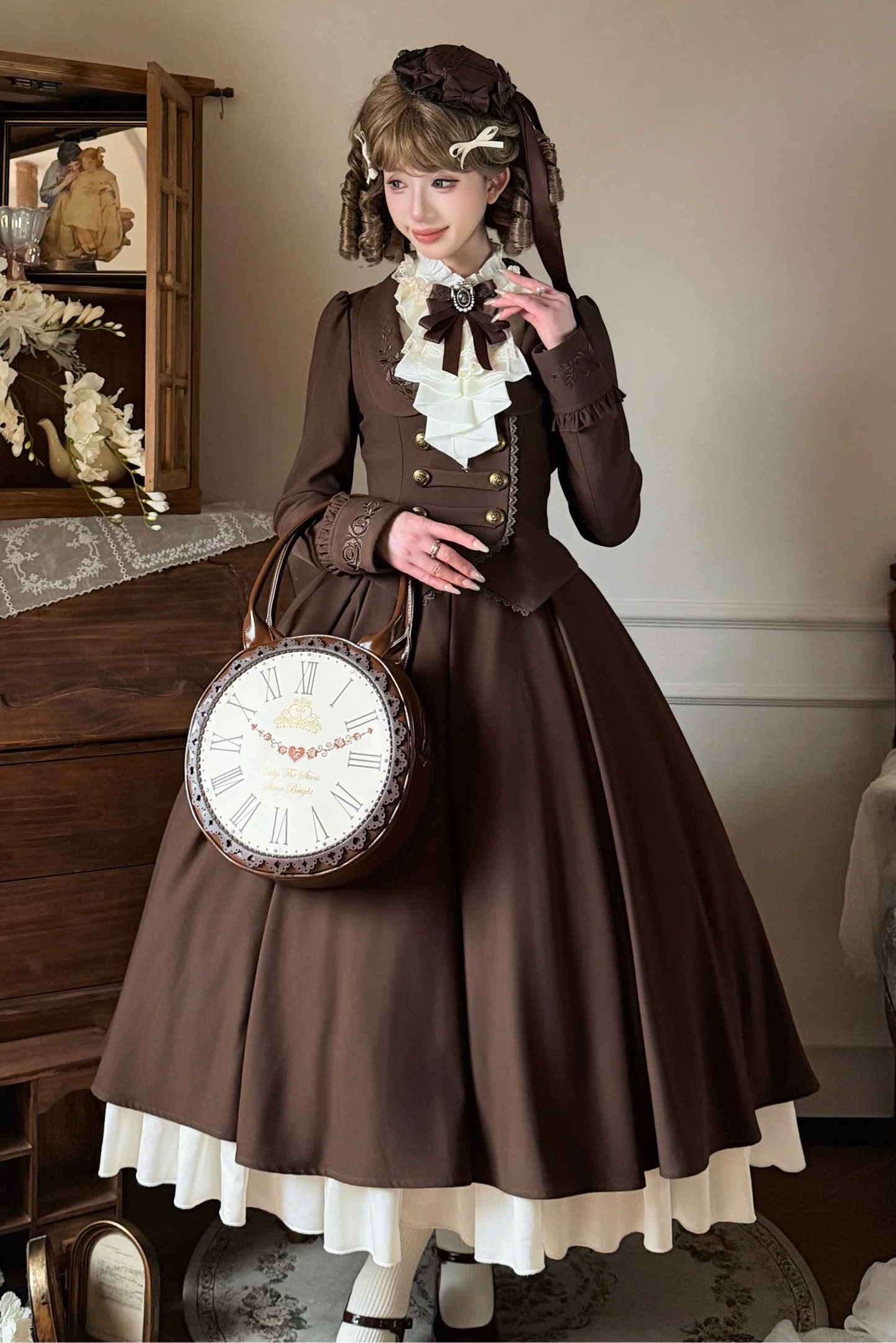 【9月19日予約締切】Classic Brown Rose Embroidered Lace Trim Jacket
