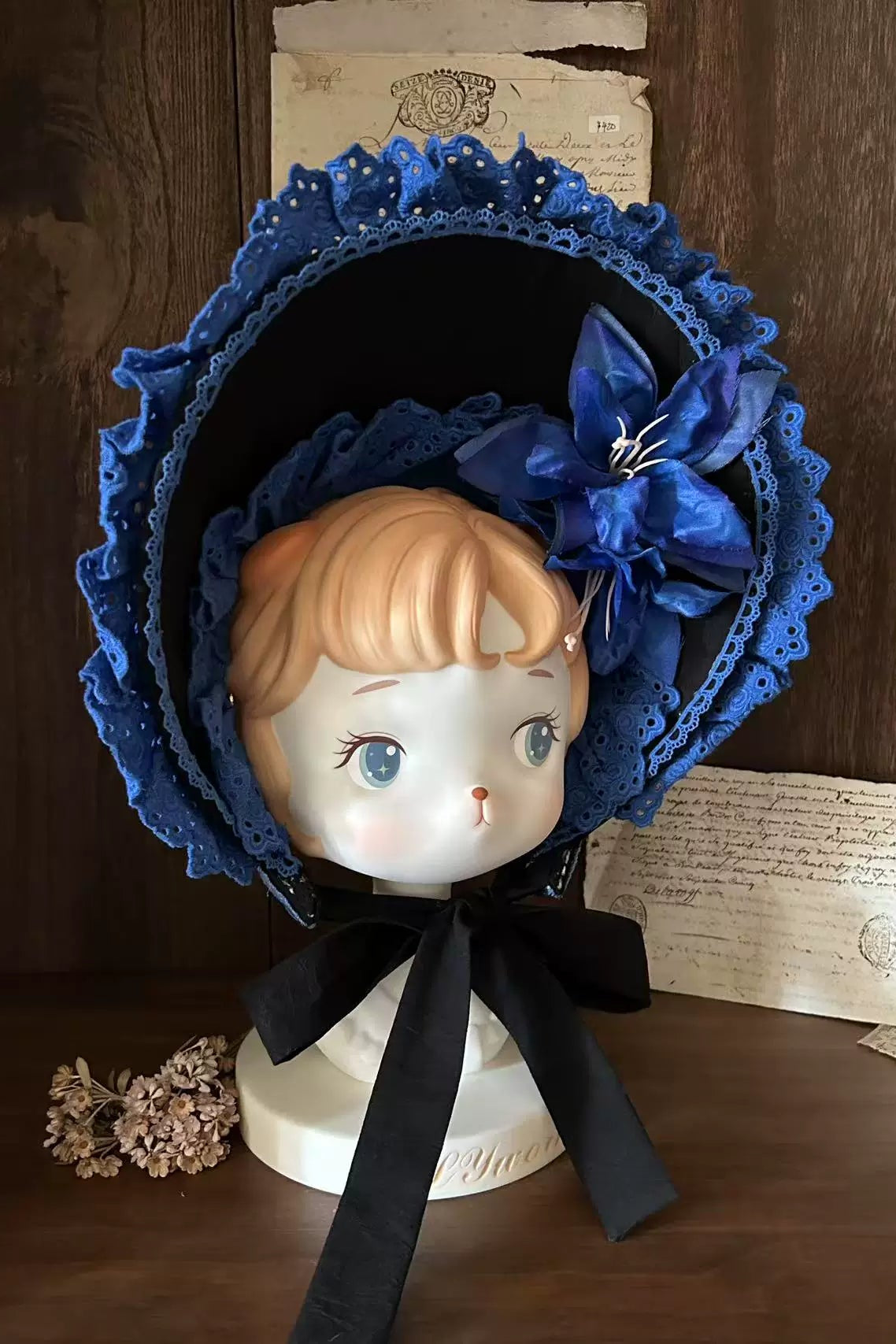 [Pre-order Deadline: July 13] Klein Blue Gothic Lolita Series Floral Bonnet
