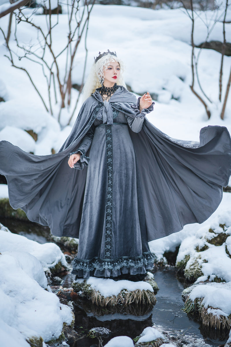 Claire Imperial Elegant Queen Cape Dress Setup