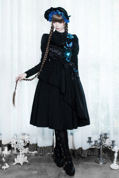 [Reservierungsschluss 14. Oktober] Schwarz/weißes Gothic-Lolita-Langkleid mit Schmetterlingsschleife, Stehkragen und asymmetrischen Lagen