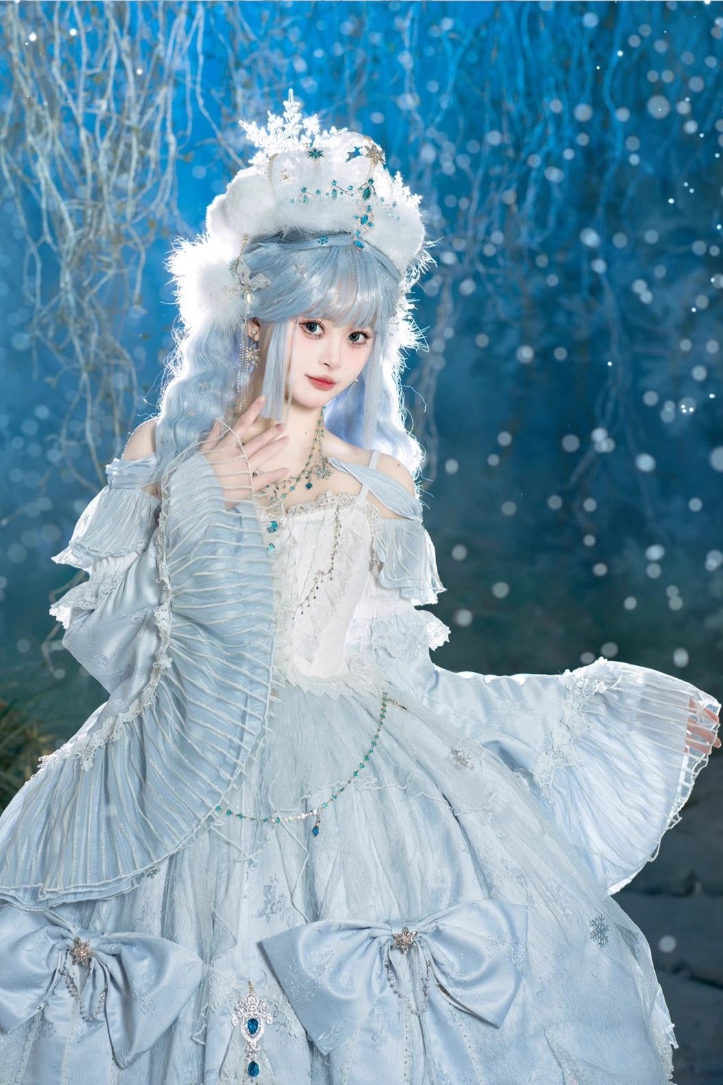 [Reservation deadline on October 8] Ice And Snow Queen Elegant Dress + Crown Head Dress