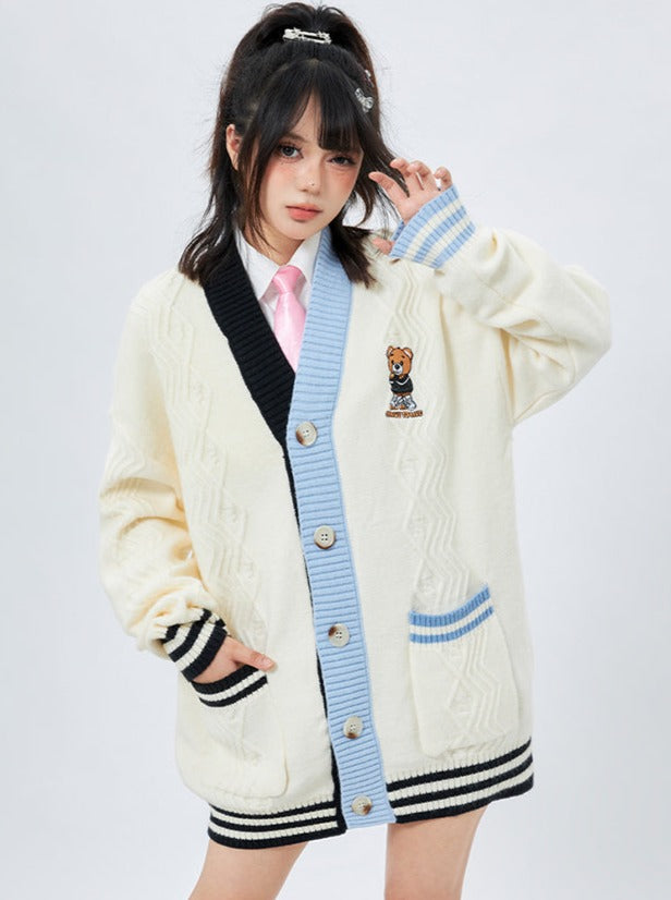 Contrast color bear V-neck cardigan