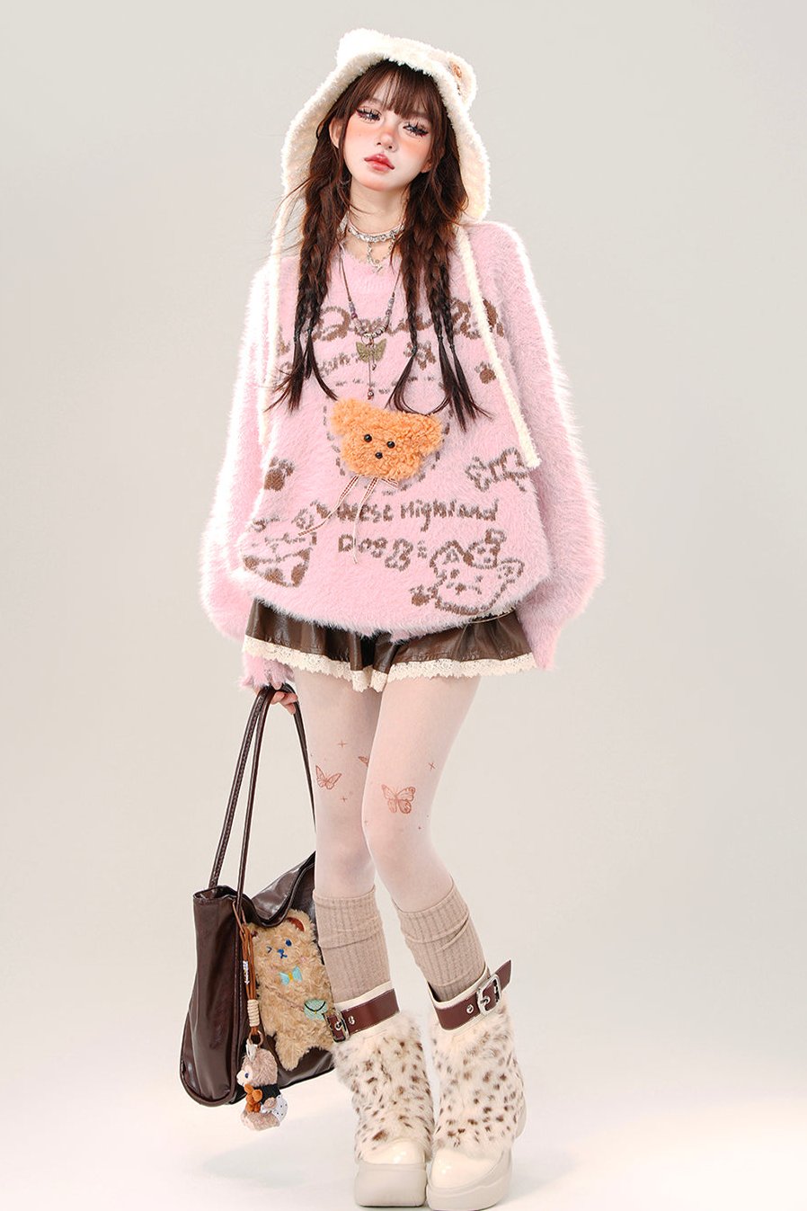 Cream Bear Luce Sea Horse Sweater