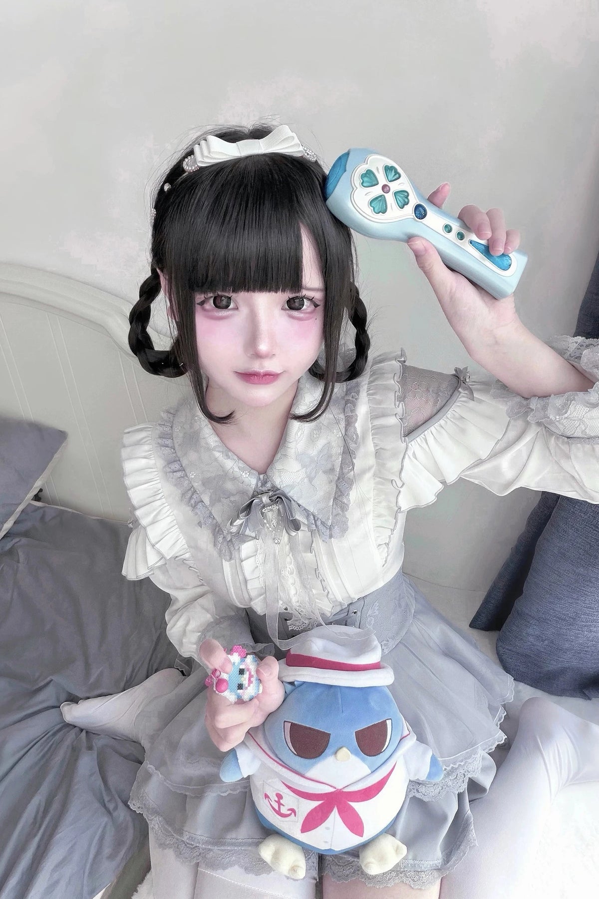 【11月15日予約締切】Light Blue Lace Collar Frill Shirt + Pearl Bow Layered Lace Skirt + Rhinestone Ribbon Tie