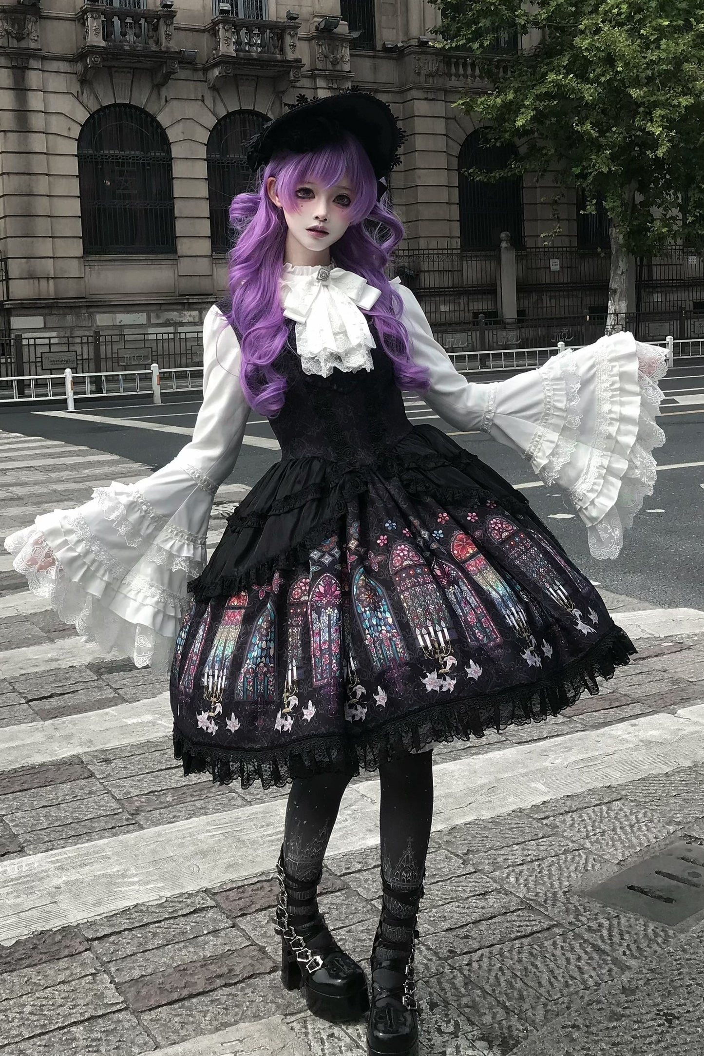 【9月28日予約締切】White/Black Gothic Lolita Lace Frill Bell Sleeve Shirt + Rose Lace Bow Jabot