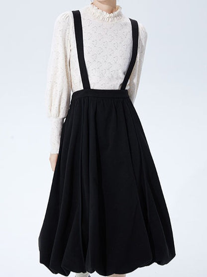 Mid-length wool suspender skirt