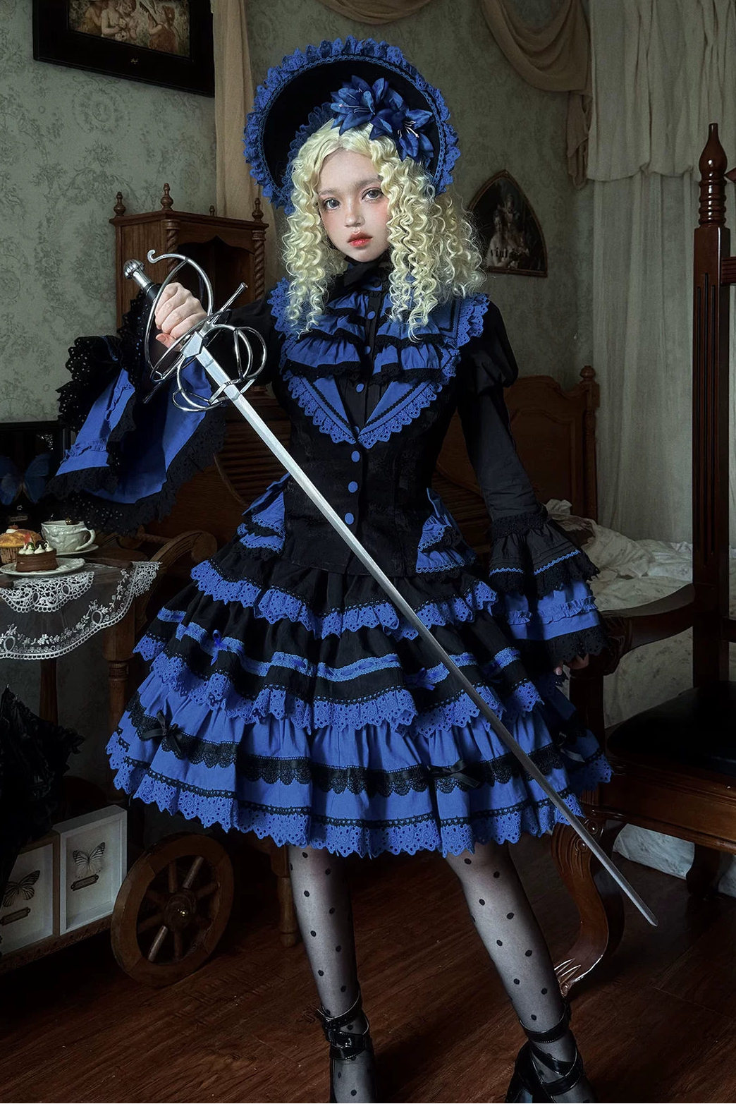 [Vorbestellfrist: 13. Juli] Kleinblaue Gothic-Lolita-Rüschen-Stufenkleid-Komplettset
