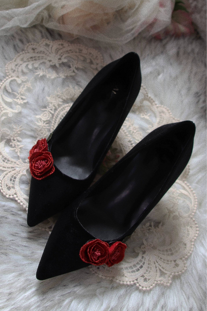 ローズストーリーレトロポインテッドトゥレザーベルベットヒール