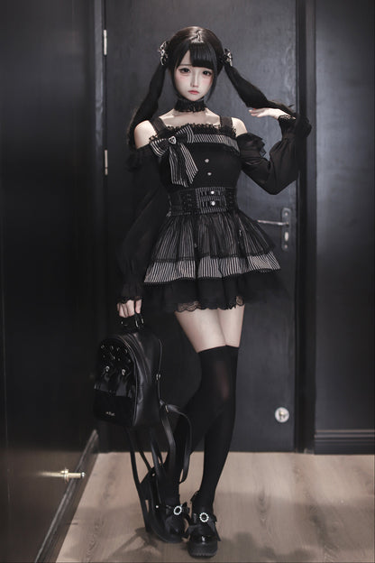 【12月6日予約締切】ブラックアンドストライプロングスリーブサストップス＋リボンケーキスカート＋チョーカー