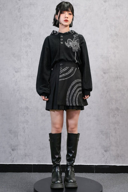 Pleated skirt with asymmetrical design