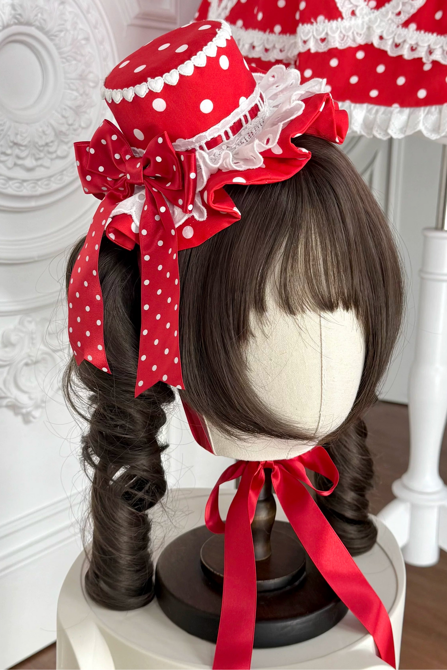 [Vorbestellung] Retro-Puppenartiges Lolita-Kleid + Haarband + Clip + Haube + Hut