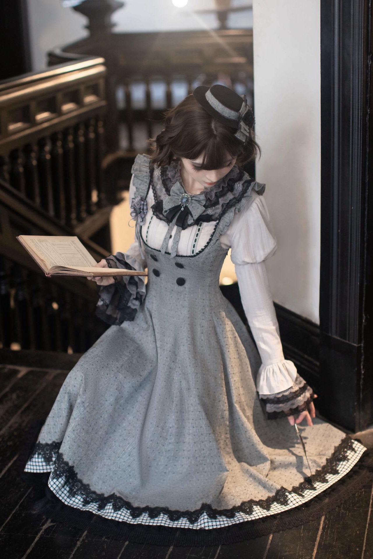 [Pre-order Deadline: May 19] Gray-Black Classic Lolita Top, JSK One-Piece & Bow Tie 3-Piece Ensemble