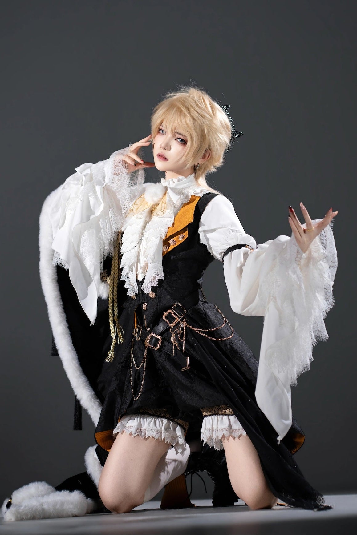 [Pre-order Deadline: December 2] Royal Gothic Military Prince Costume Complete Set (Shirt + Shorts + Long Vest with Train + One-Shoulder Fur Cape + Accessories)