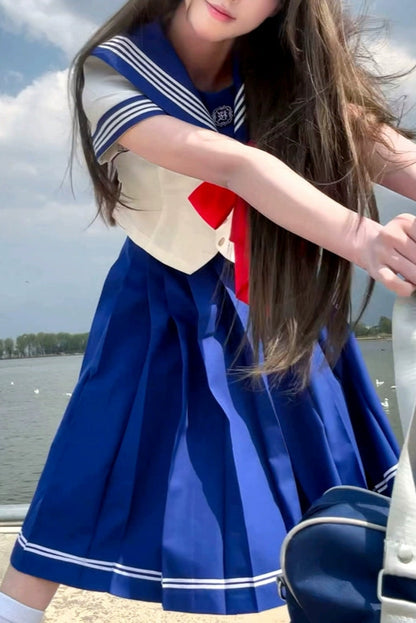 ポップヒロインセーラー服+プリーツスカート