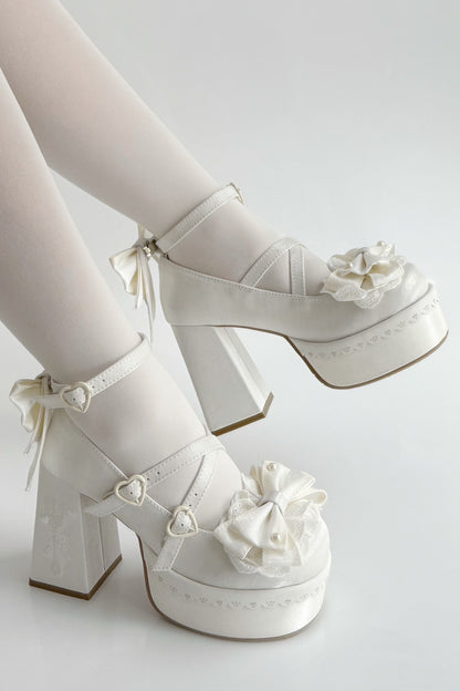 [Mar. 26, 2012 reservation deadline] Tea Time Cute Embroidery High Heels