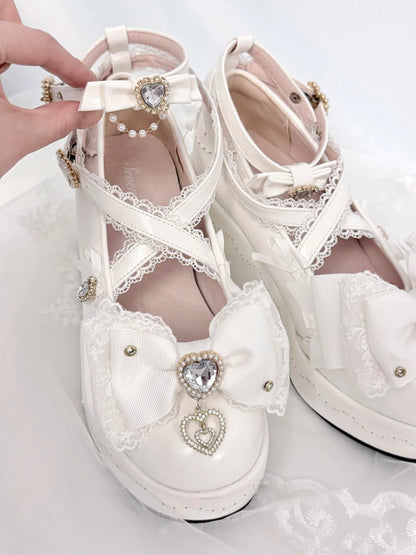 【3월 23일 예약마감】 화이트 앤 블랙 라인스톤 레이스 리본 슈즈