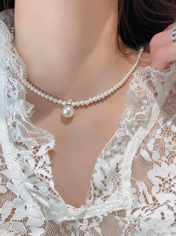 White pearl necklace