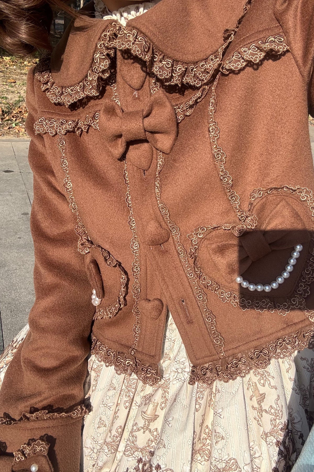 【10月17日予約締切】Brown/Black Sweet Lolita Pearl Bow Lace Short Coat