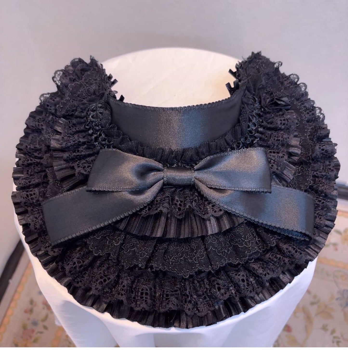 [Deadline for reservations: November 21] Night Cross Dark Elegant Gothic Lolita Pearl Ribbon Bonnet
