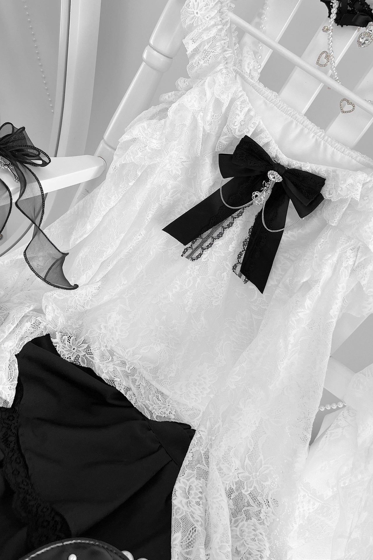 地雷インナーシャツレースリボンノースリーブシャツ+ケーキスカート