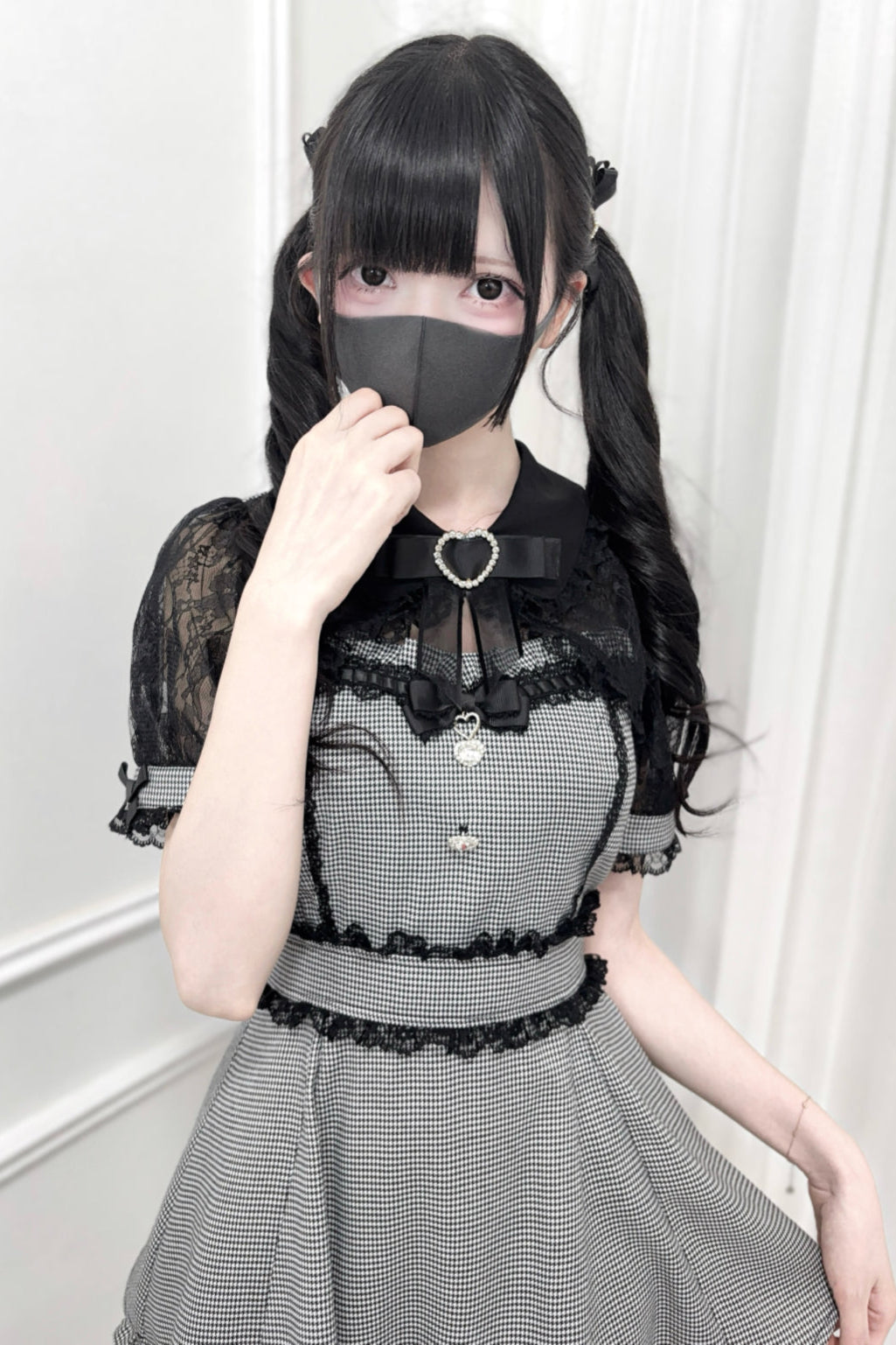 レースショールリボンシャツカラートップス＋ショートパンツ