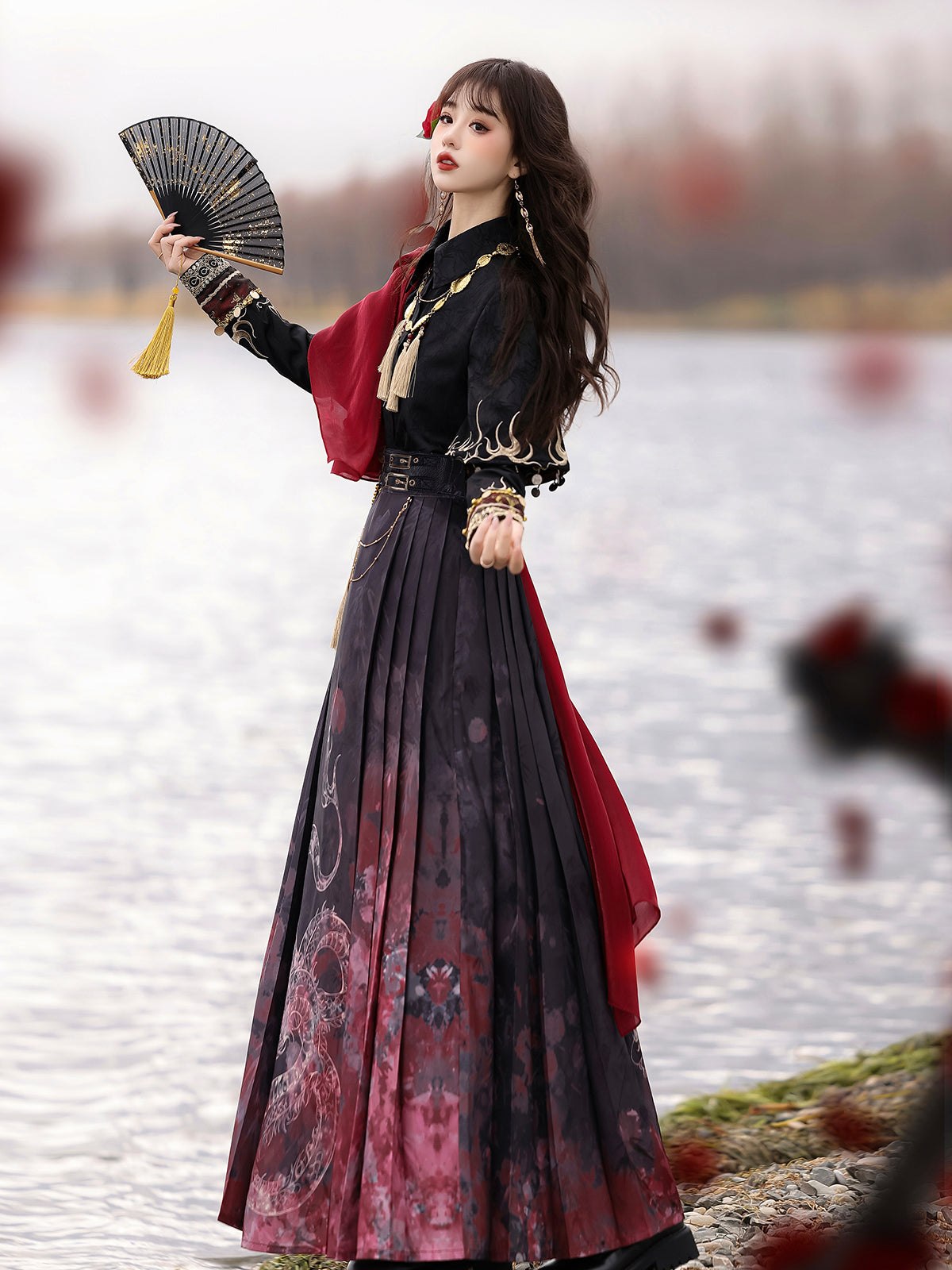 ファイヤーチャイナロングコート＋トップス＋ロングスカート