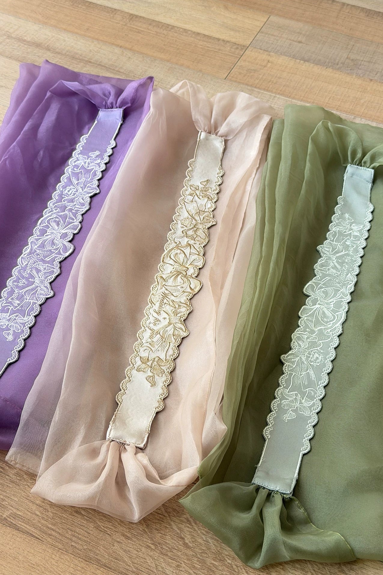 [Pre-order Deadline: July 31] Romantic Sweet Lolita Series Accessories (Flower-Embroidered Waist Ribbon, Corsage with Parfum Emblem, Hair Clip) [Exclusive Sale for Dress Purchasers]