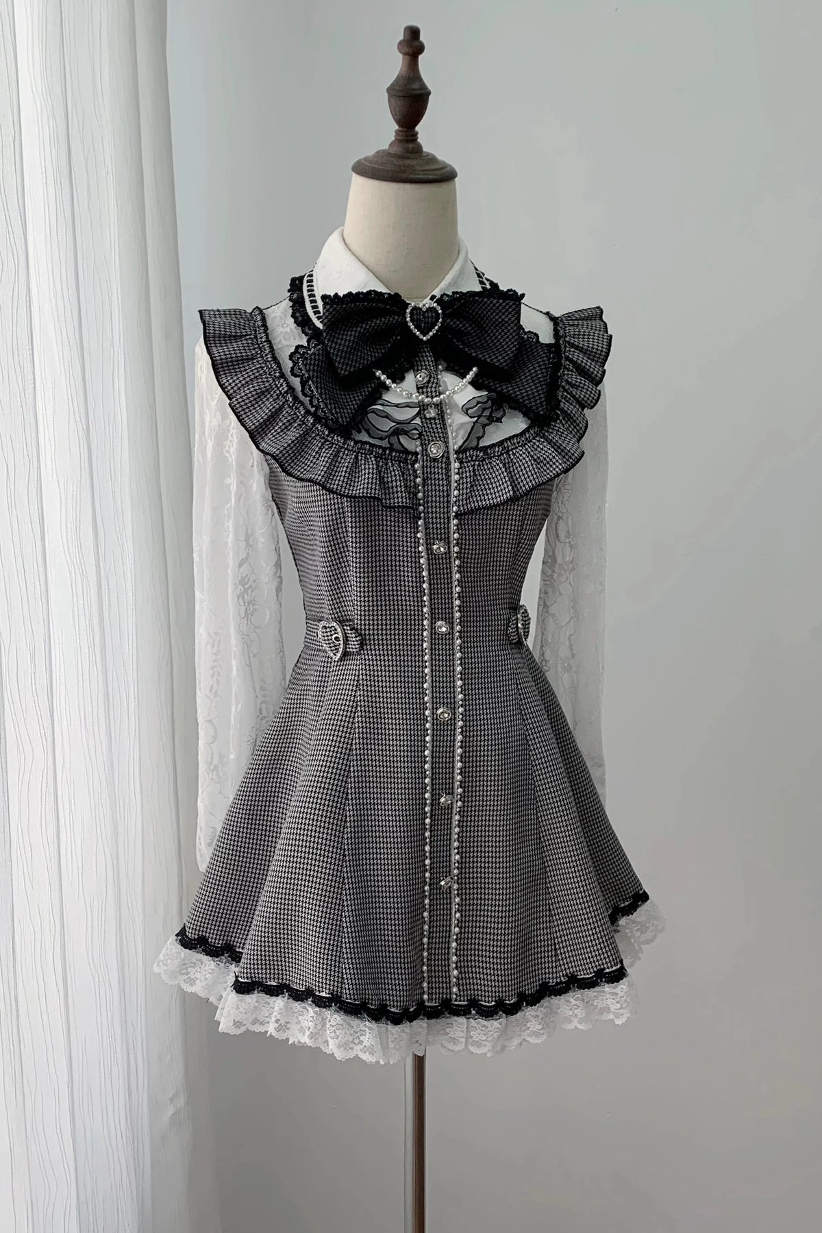 [Pre-order Deadline: November 15] Houndstooth Lace Sleeve Ruffle Dress + Matching Shorts + Pearl Ribbon Set