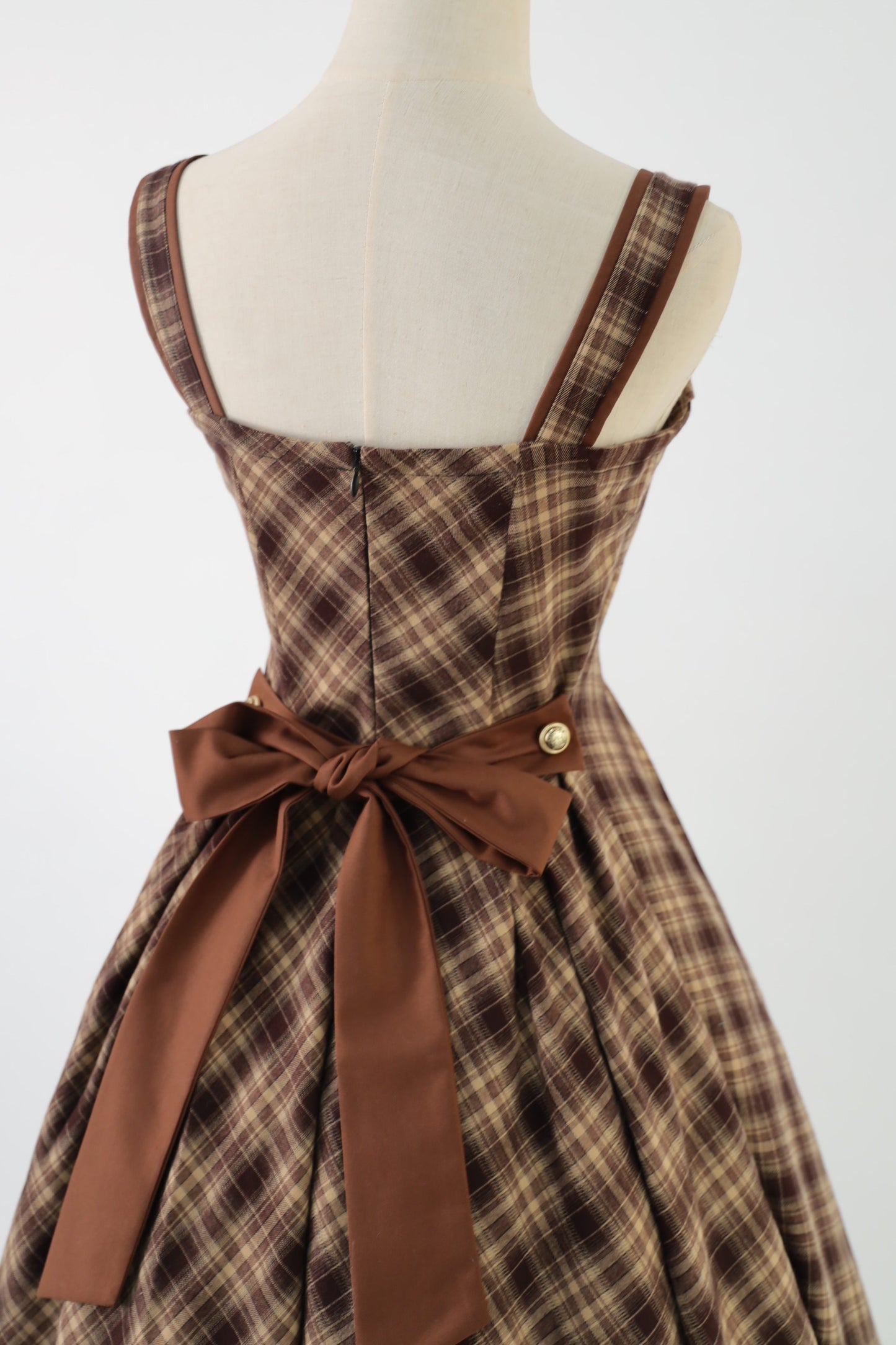 [Reservation Deadline February 3rd] Vintage Detective Series Lapel Cape + Flap Collar Jumper Skirt + Ribbon Brooch