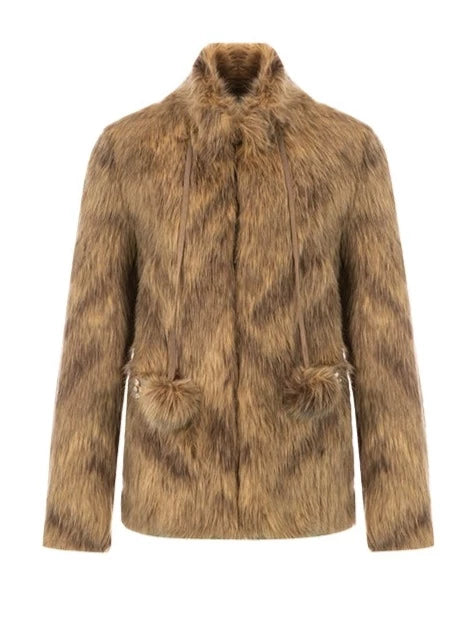 Maillard wear fur coat