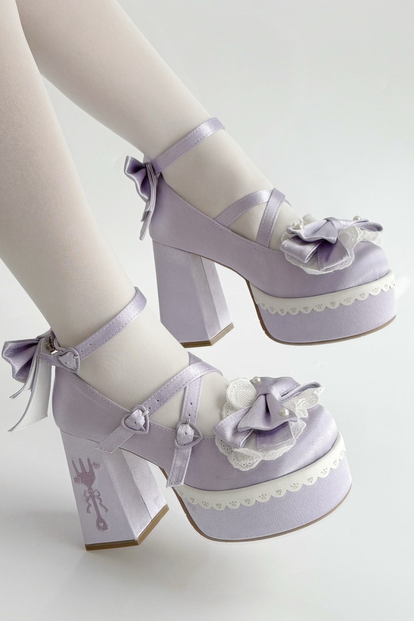 [Mar. 26, 2012 reservation deadline] Tea Time Cute Embroidery High Heels