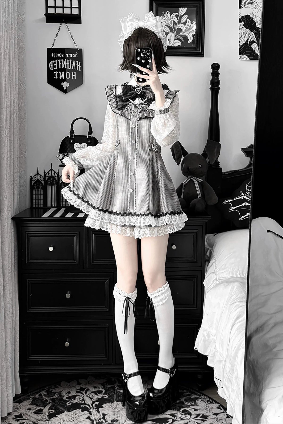 [Pre-order Deadline: November 15] Houndstooth Lace Sleeve Ruffle Dress + Matching Shorts + Pearl Ribbon Set
