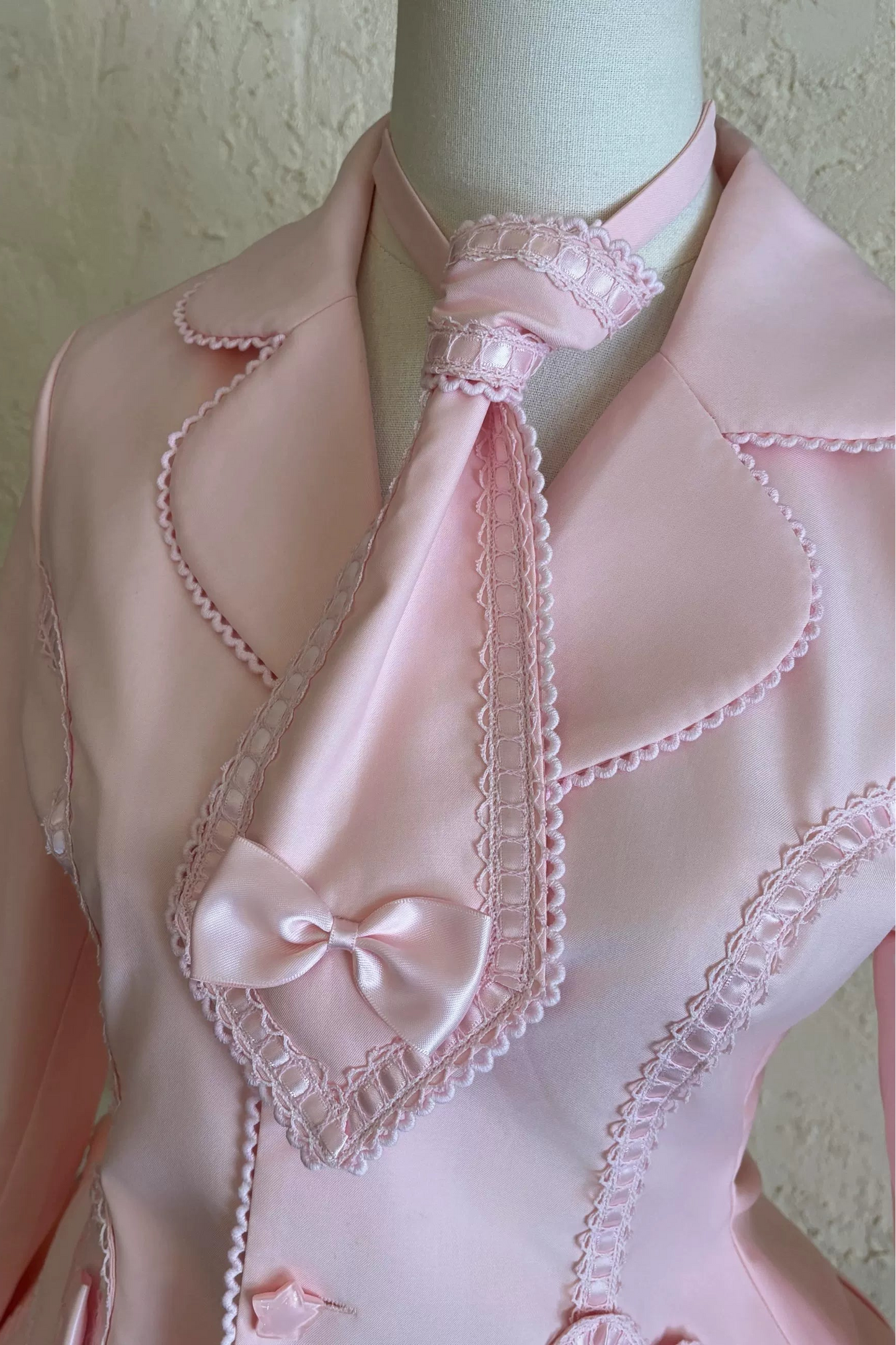 [Pre-order Deadline: June 28] Pink/Gray Vintage Lolita Heart Ribbon Tailored Jacket + Skirt + Tie