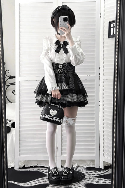 【11月15日予約締切】White Ruffle Trim Lace Sleeve Blouse＋Black White Pearl Bow Tiered Houndstooth Skirt＋Rhinestone Lace Ribbon Brooch