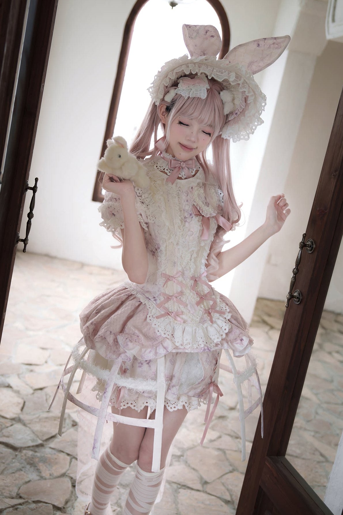[Date limite de précommande : 6 octobre] Pink Castle Bunny ensemble poupée romantique avec haut corset à manches bouffantes en dentelle + short + surjupe à volants + surjupe cage à oiseaux Set 1/2/3