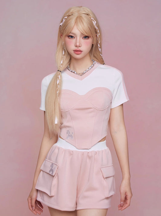 GirlyFancyClub's Strawberry Music Festival* summer outfit is paired with a slim-fitting T-shirt and shorts, a sweet and spicy ensemble