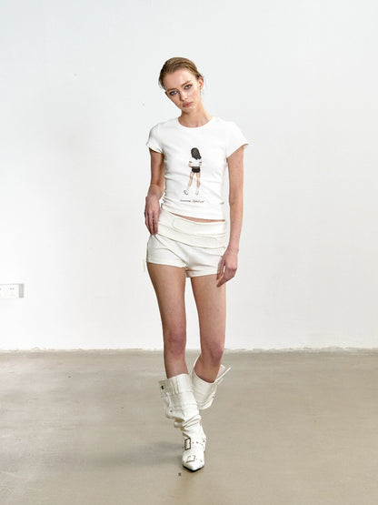 Pantalones cortos ajustados de estilo urbano con cinturón blanco Razar