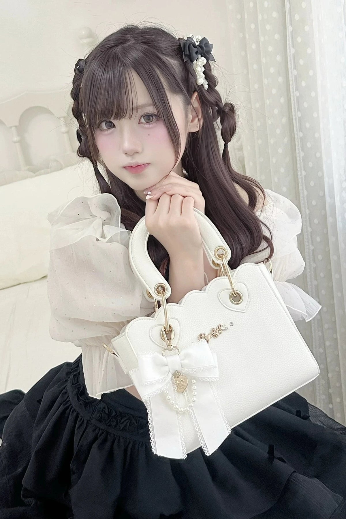 [Pre-order Deadline: October 18] Petal Edge Pearl Chain Bow Square Handbag Crossbody Bag